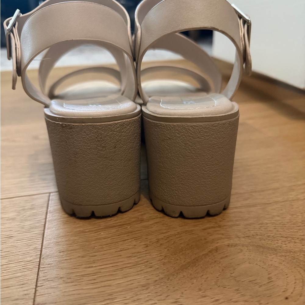 Beige Platform Sandals - Women's Neutral Chunky Heels Comfortable Womens 6 - Picture 4 of 5